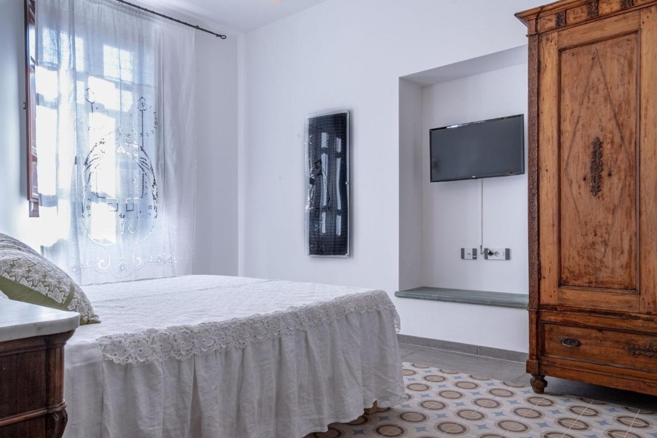 Dimora Ferraris Hotel Cabras Ngoại thất bức ảnh